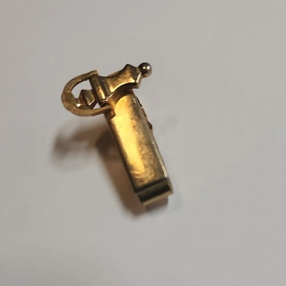 Anson Door Knocker Men's Tie Clip Gold Tone